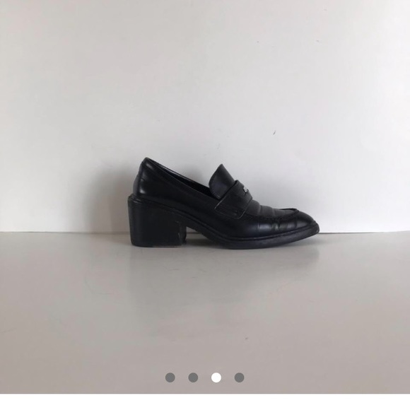 Coach Heath Penny Loafers with silver coach coin - Picture 3 of 4